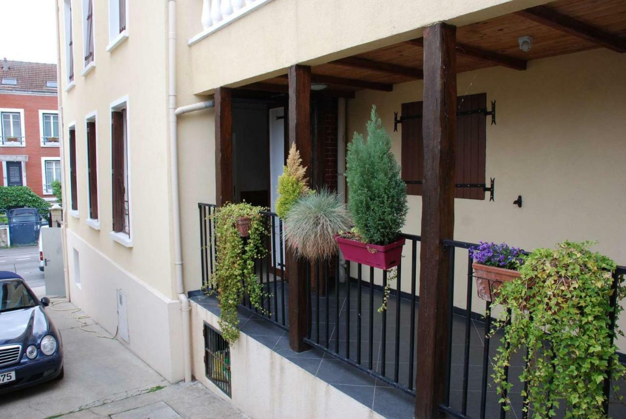 Quartier Pavillonnaire Apartment Рони-су-Боа Екстериор снимка